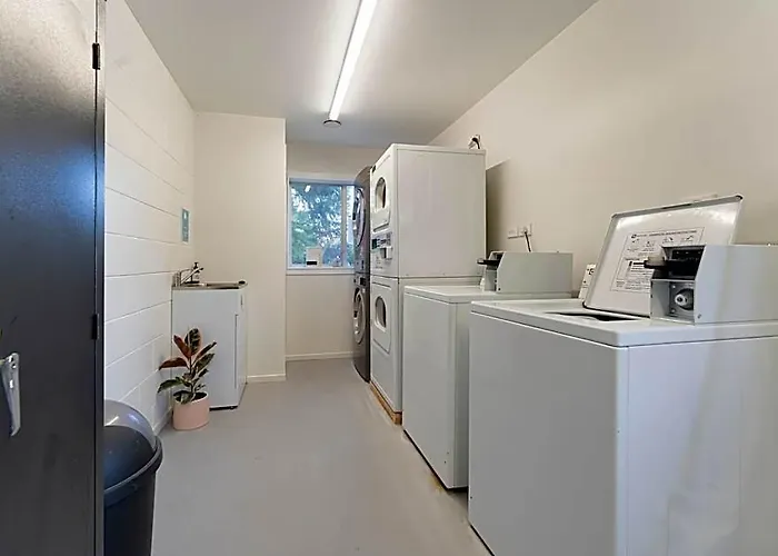 阿契威汽车旅馆小屋 4*